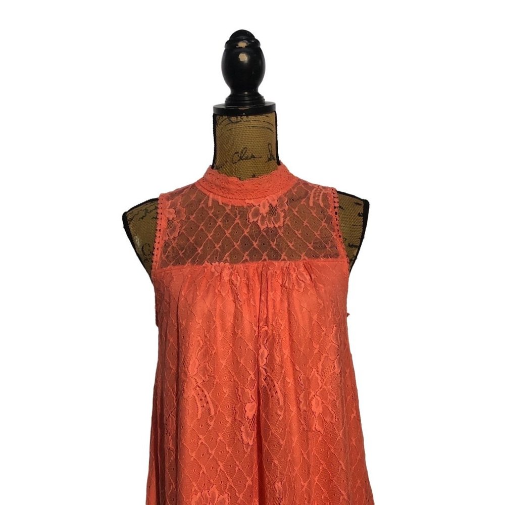 Hint Of Mint L Dress Coral Orange Lace Mock Neck Sleeveless Lined Pretty Work - Picture 2 of 8